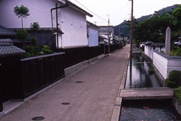 五個荘金堂町のまちなみ