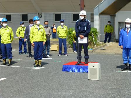 挨拶をする市長