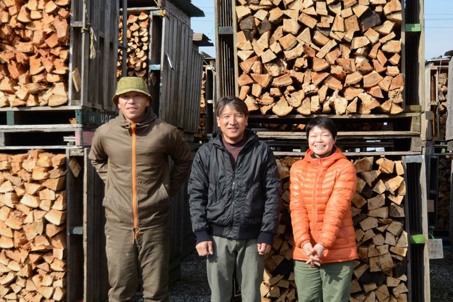 薪遊庭スタッフの3人